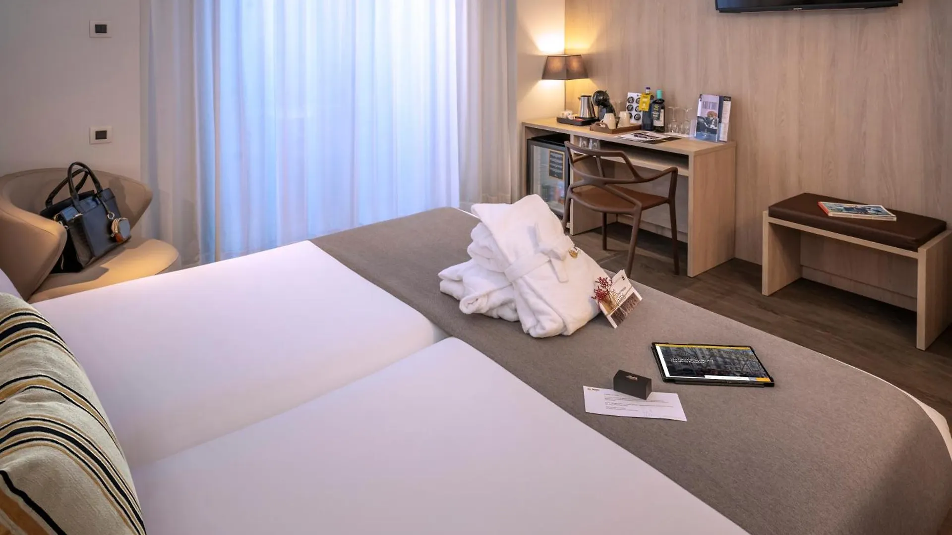 Hotel Serhs Rivoli Rambla Barcelona 4*,