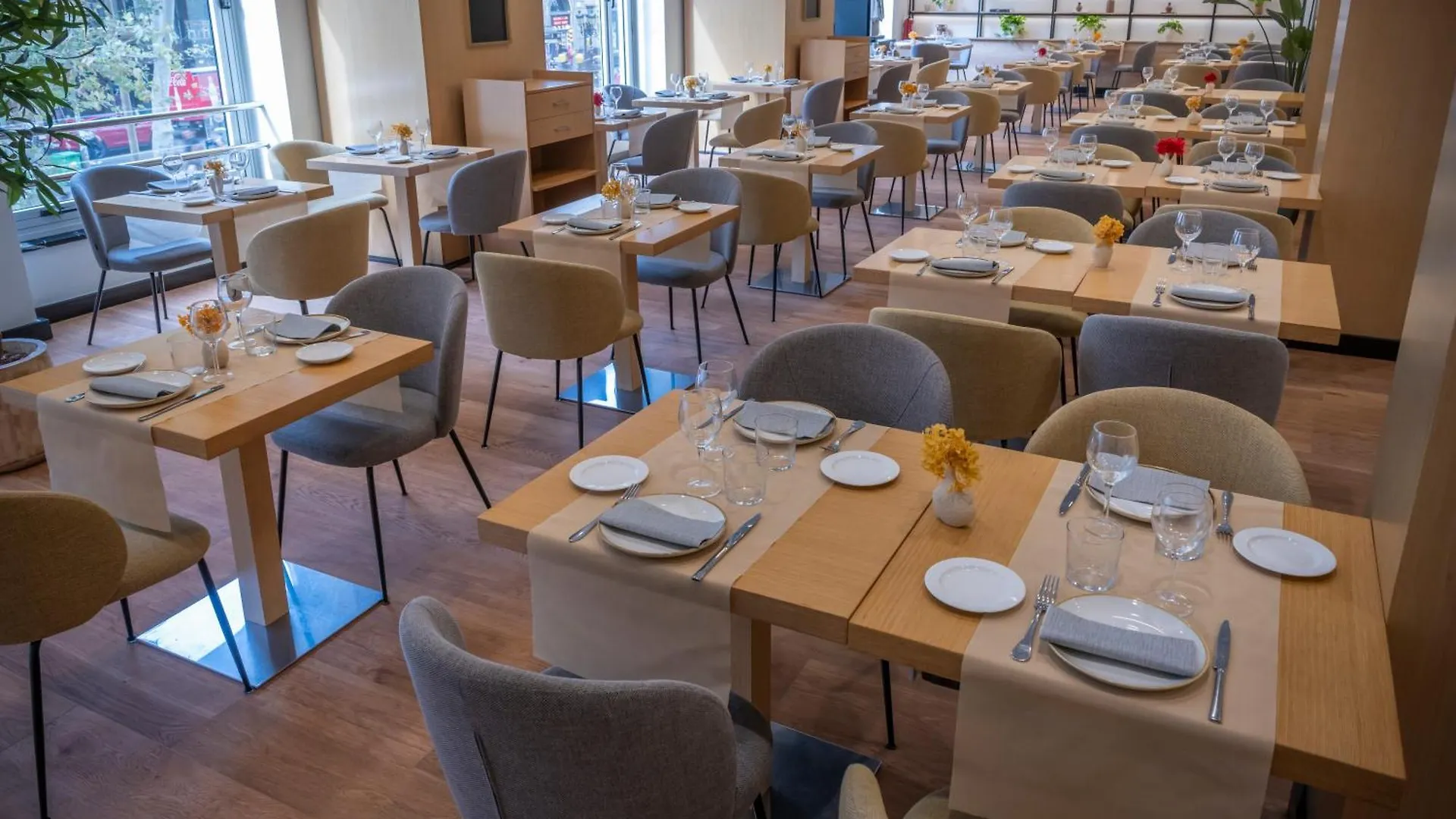 Hotel Serhs Rivoli Rambla Barcelona 4*,  Spanyolország