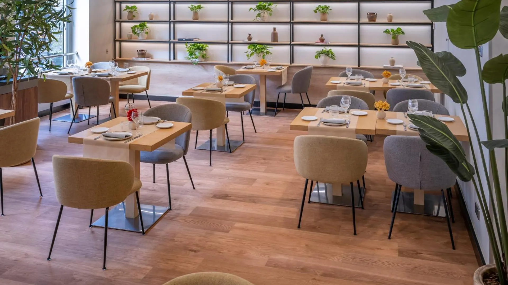 Hotel Serhs Rivoli Rambla Barcelona 4*,